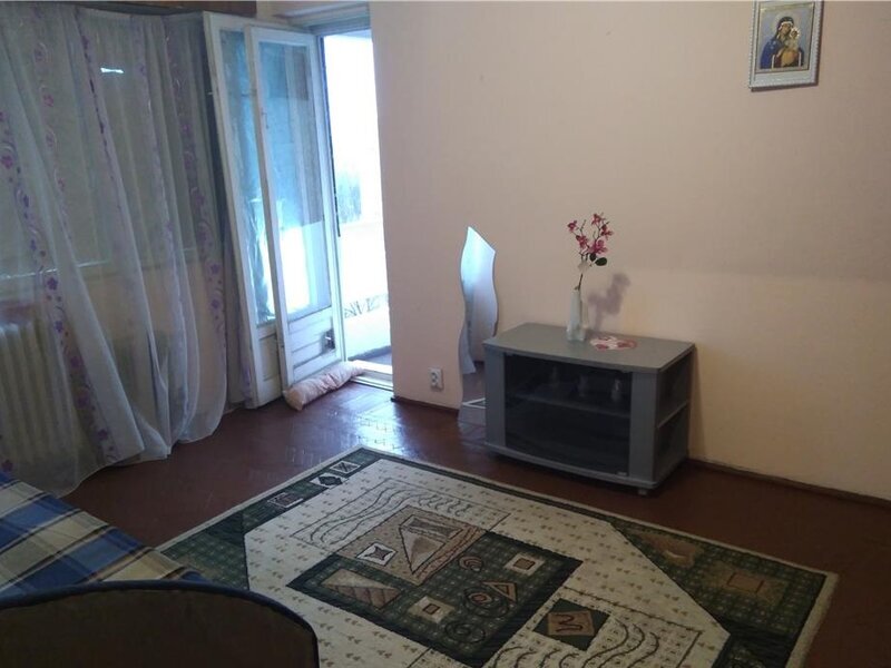 Drumul Taberei, Romancierilor, proprietar,